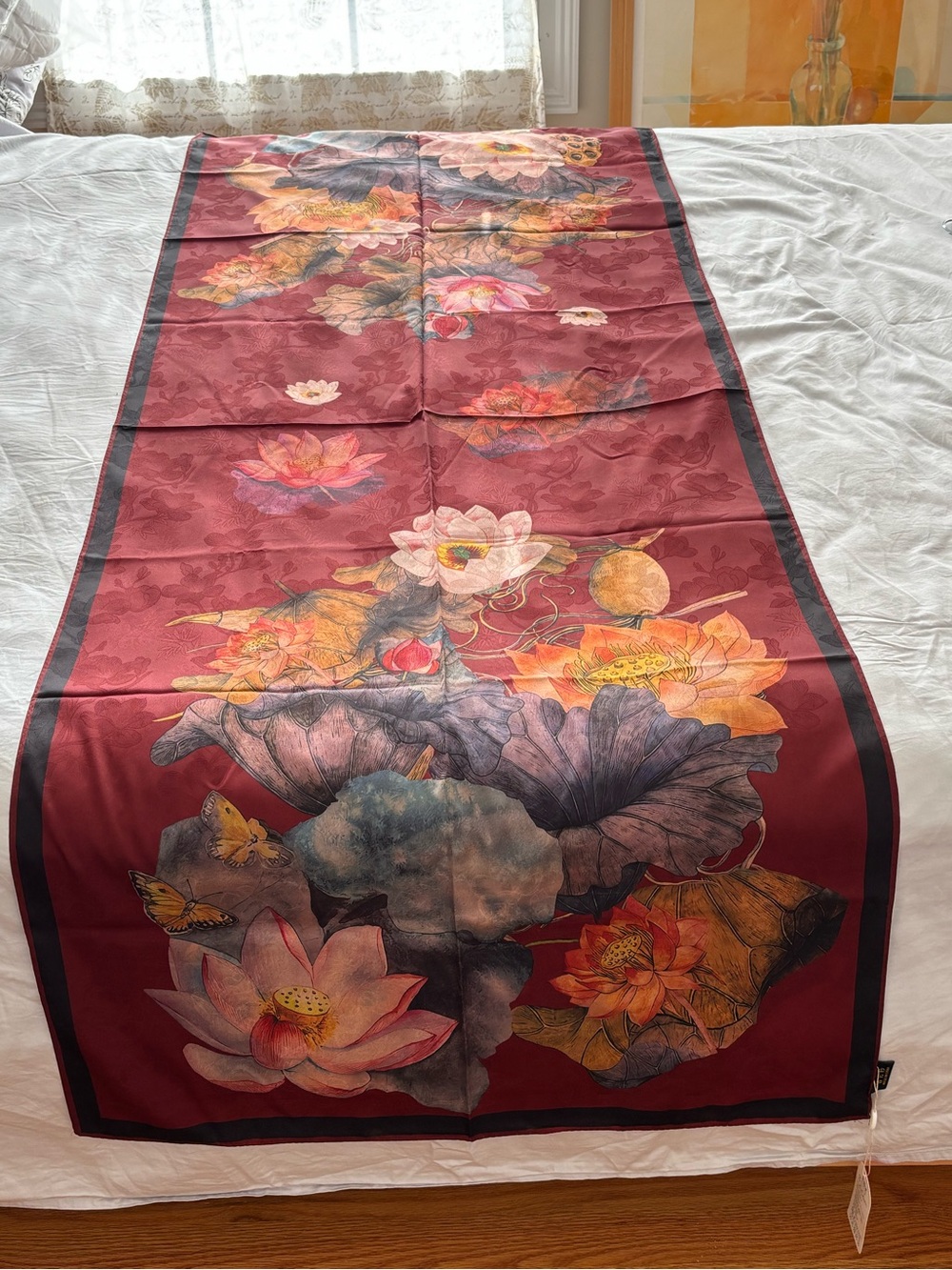 NWT Stunning reversible silk scarf 71×27